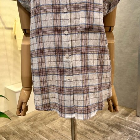 언발 체크 캡소매 카라 셔츠