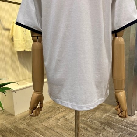 배색 라인 레터링 티셔츠