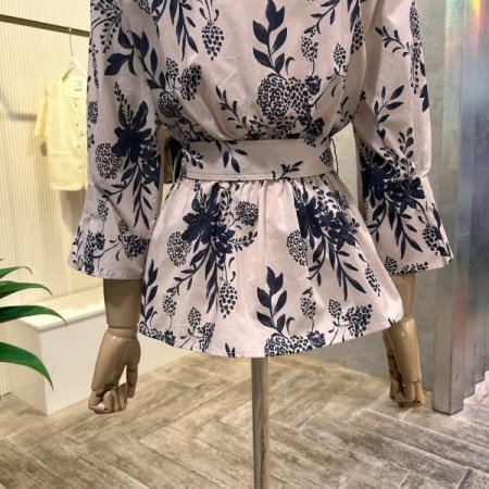 나염 셋업 벨티드 블라우스