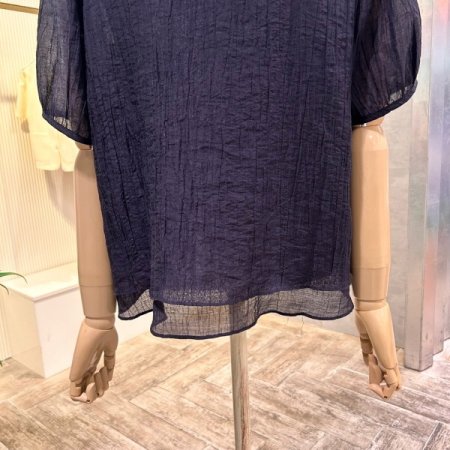 시스루 라운드 블라우스