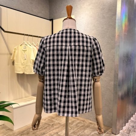 레이스 라인 체크 패턴 블라우스