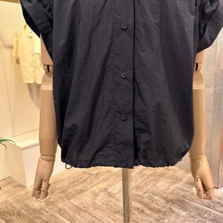 롤업 캡소매 카라 스트링 셔츠