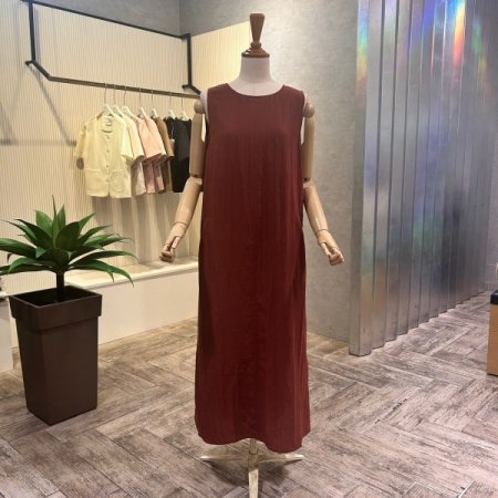 라운드 민소매 롱 원피스