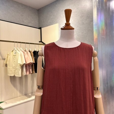 라운드 민소매 롱 원피스