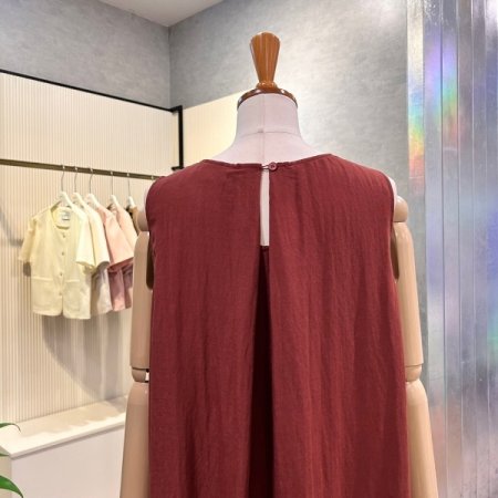 라운드 민소매 롱 원피스