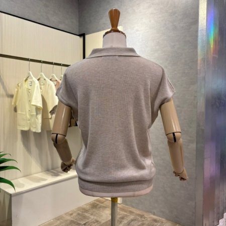 캡소매 카라 니트