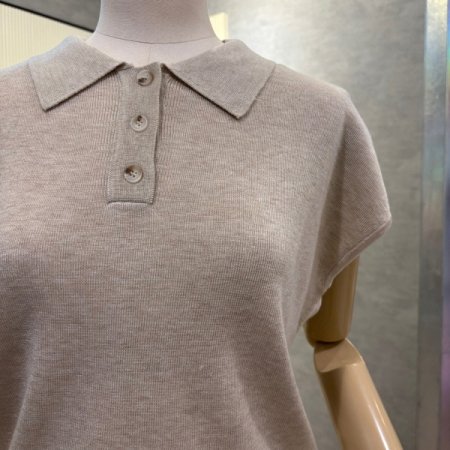 캡소매 카라 니트