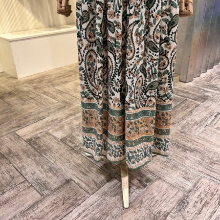 레이스 브이넥 셔링 원피스