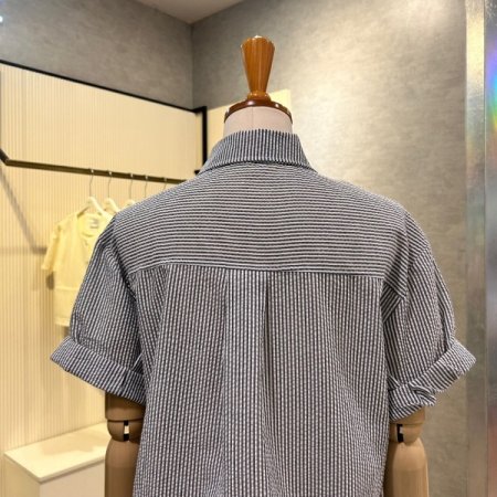 카라 롤업소매 배색 셔츠