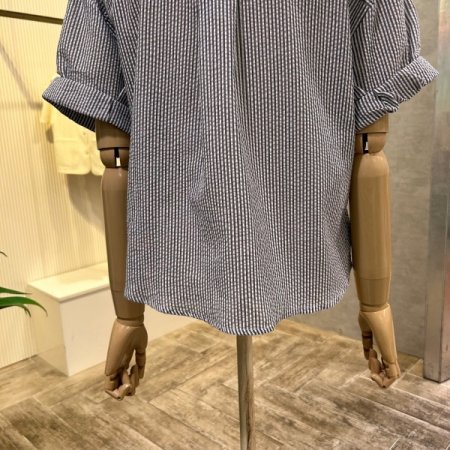 카라 롤업소매 배색 셔츠