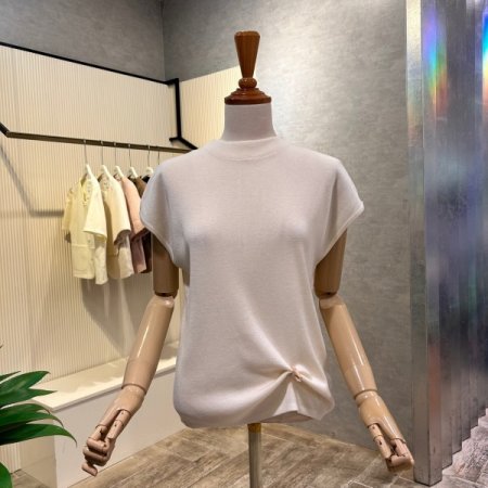 캡소매 하이넥 니트