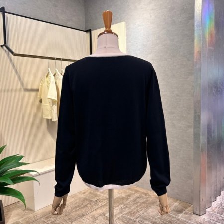 V넥 단추 배색 셋업 가디건