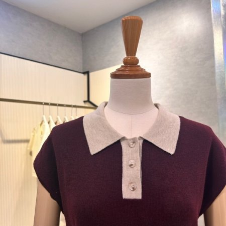 캡소매 배색 카라 니트