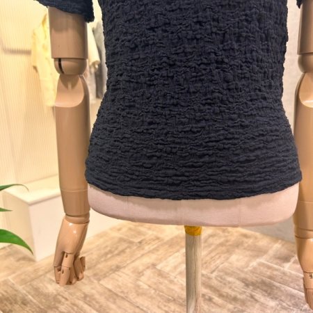 셔링 엠보싱 반팔 티셔츠