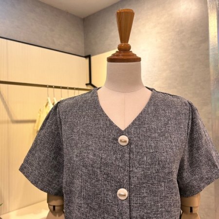 V넥 단추 크롭 반팔 자켓