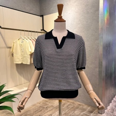 카라 스트라이프 니트