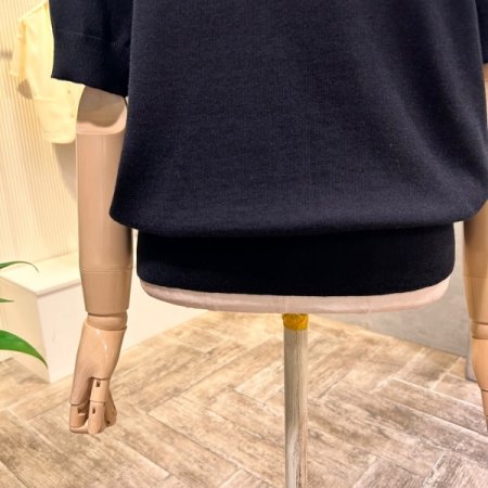 브이넥 베이직 니트