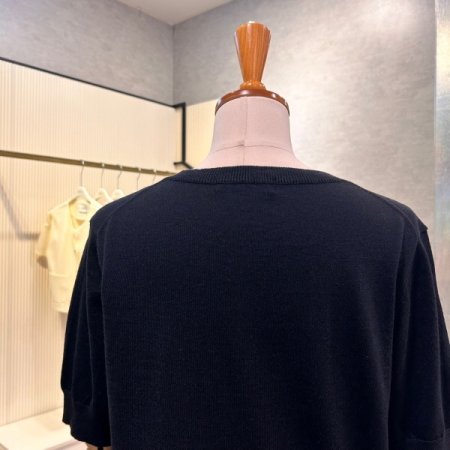 브이넥 베이직 니트