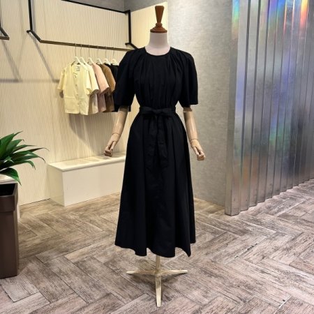 라운드 플리츠 롱 원피스