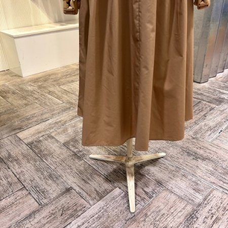 라운드 플리츠 롱 원피스