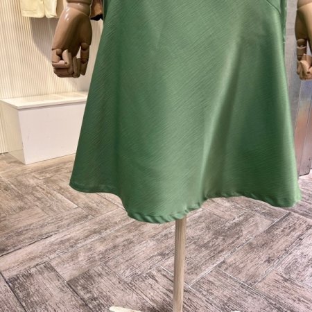 단추 A라인 미디 스커트