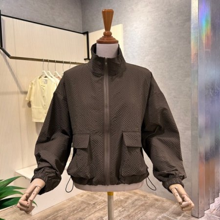 엠보싱 지퍼 점퍼