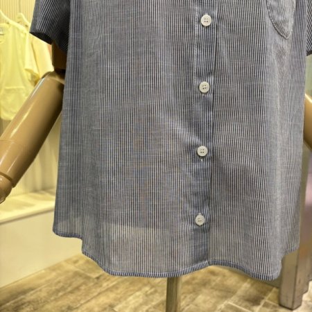 언발 셔링 스트라이프 카라 셔츠