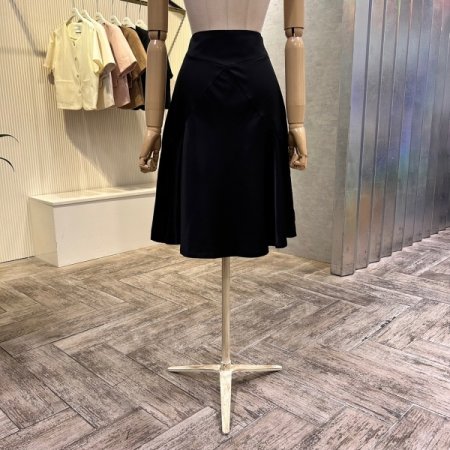 단추 라인 배색 A라인 스커트