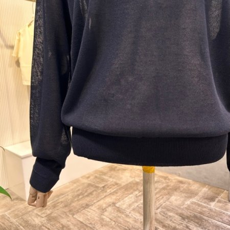 시스루 레터링 라운드 니트