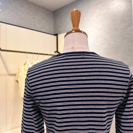 스트라이프 자수 마크 티셔츠