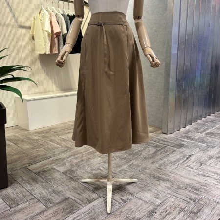 백 밴딩 플레어 롱 스커트