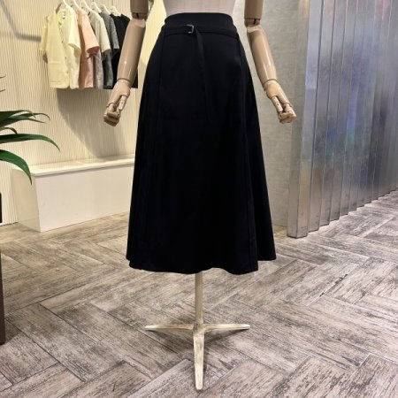 백 밴딩 플레어 롱 스커트