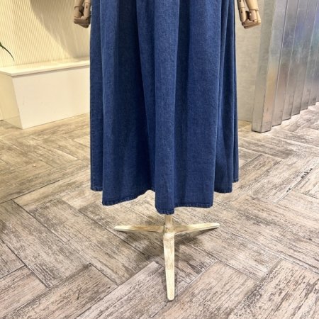 백 밴딩 다트 플레어 롱 스커트