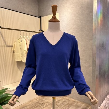 베이직 컬러 V넥 니트