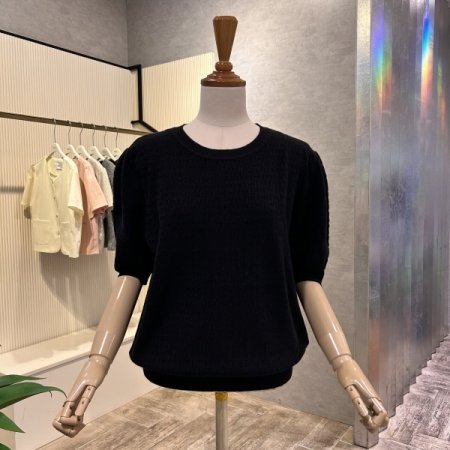 퍼프소매 입체 패턴 니트