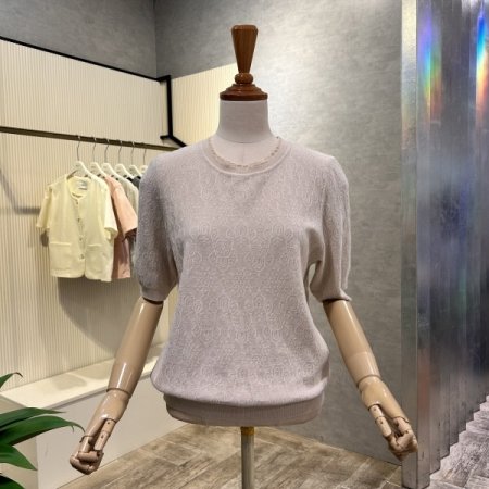 웨이브 넥 패턴 니트