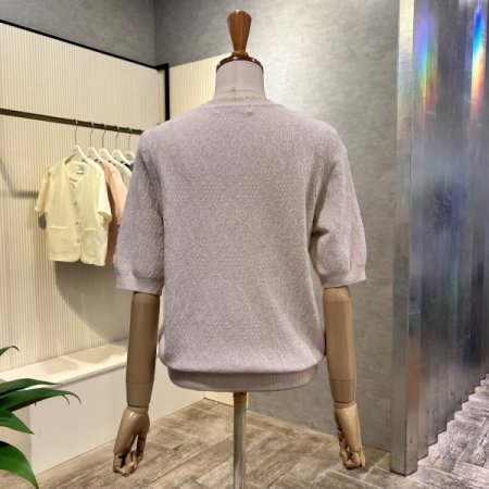 웨이브 넥 패턴 니트