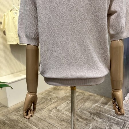 웨이브 넥 패턴 니트