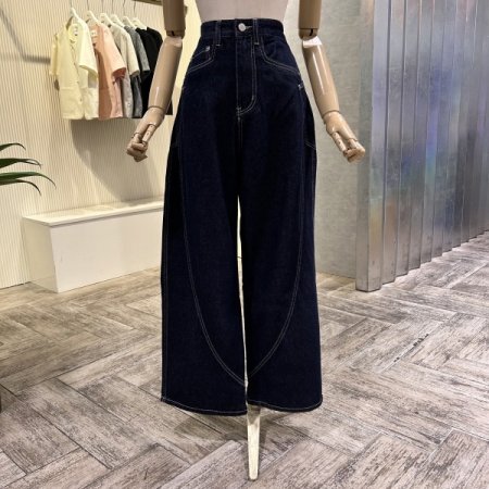 절개 라인 포켓 워싱 청바지