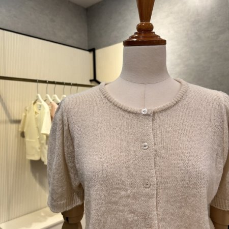 크롭 라운드 단추 가디건