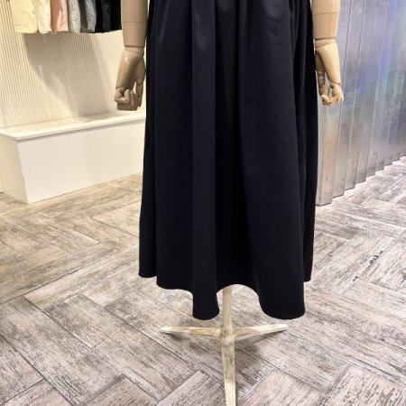 셔링 스트랩 지퍼 롱 원피스