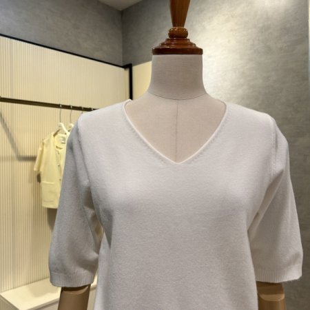 V넥 베이직 니트