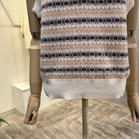 배색 패턴 V넥 베스트 니트