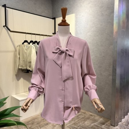 V넥 스트랩 단추 블라우스