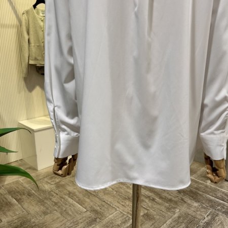 자수마크 언발 셔츠