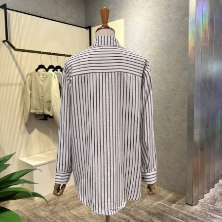 스트라이프 언발 카라 셔츠