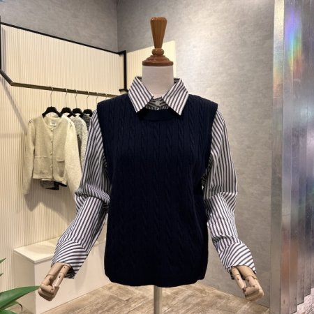 꽈베기 니트 배색 카라 셔츠