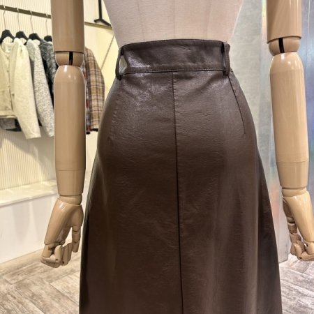 페이크 레더 포켓 롱 스커트