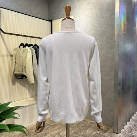 V넥 베이직 니트