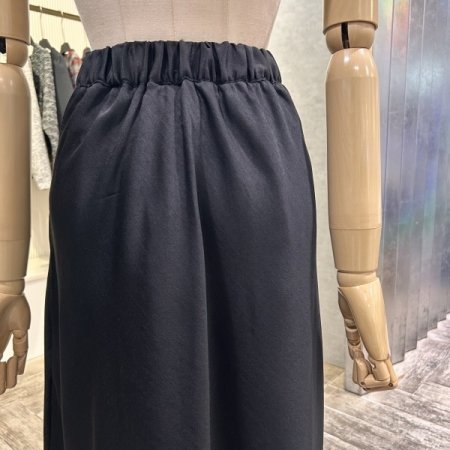 백 밴딩 스트랩 롱 스커트